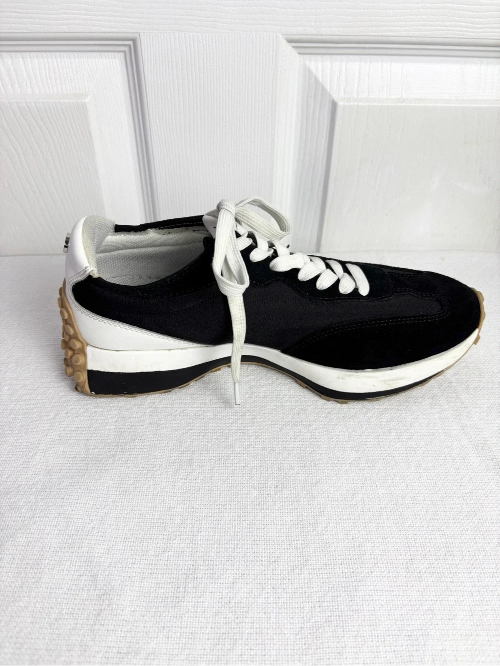 Steve Madden Campo Sneakers Women Size 9.5 Black & White